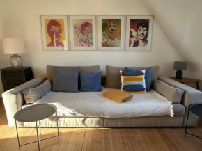 3 Zimmer-Küche-Bad Wohnung im Dachgeschoß eines kernsanierten 3 Familienhauses